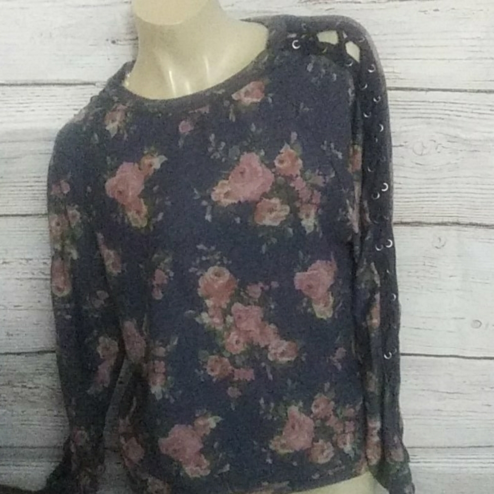 Angela fashion top